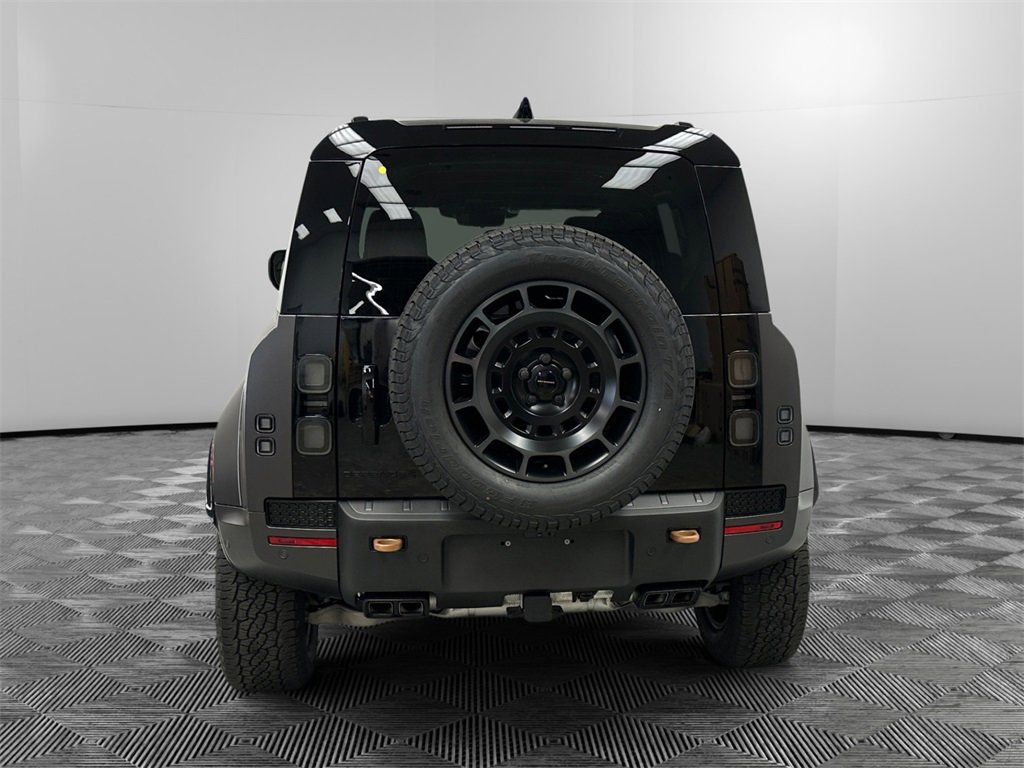 New 2026 Land Rover Defender 110 image 4