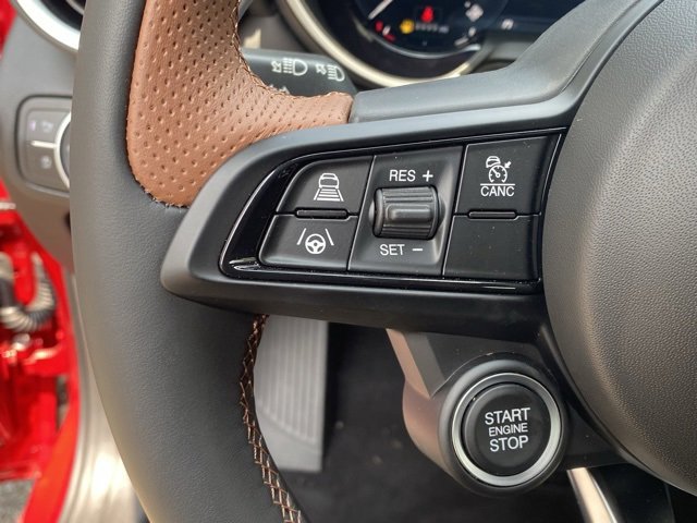 New 2025 Alfa Romeo Giulia AWD w/ Driving Assist Package image 23