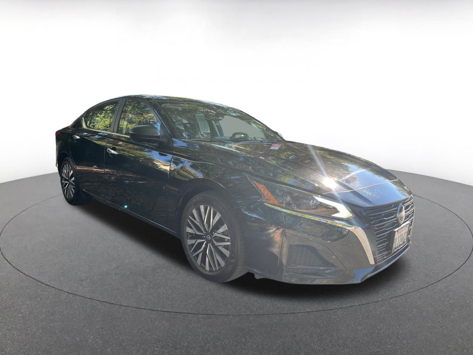 Used 2024 Nissan Altima 2.5 SV