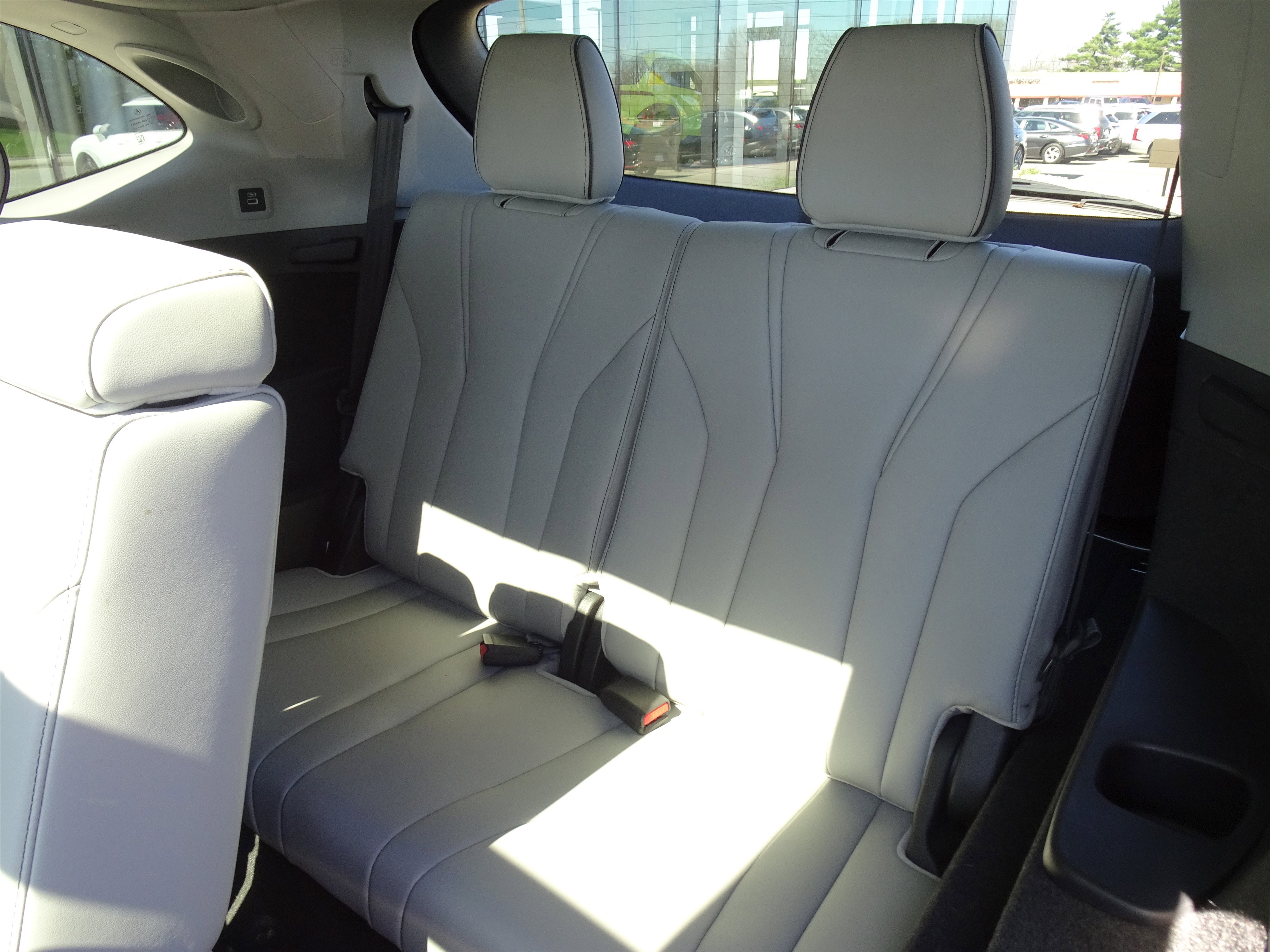 Used 2023 Acura MDX SH-AWD w/ Advance Package image 21