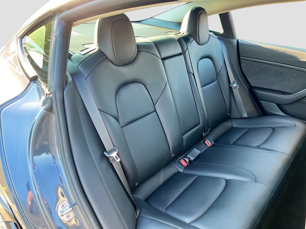 Used 2022 Tesla Model 3 Long Range AWD/4WD image 25