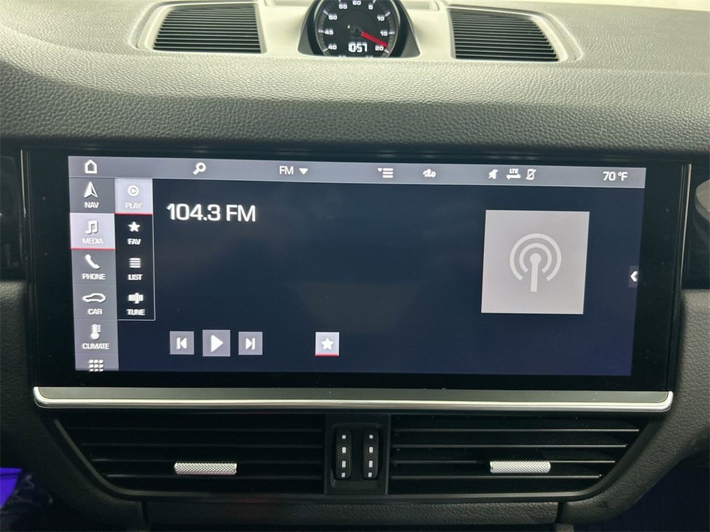 Certified 2021 Porsche Cayenne Coupe image 15