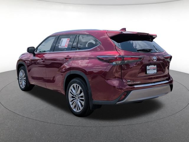 Used 2026 Toyota Highlander Platinum AWD/4WD image 3