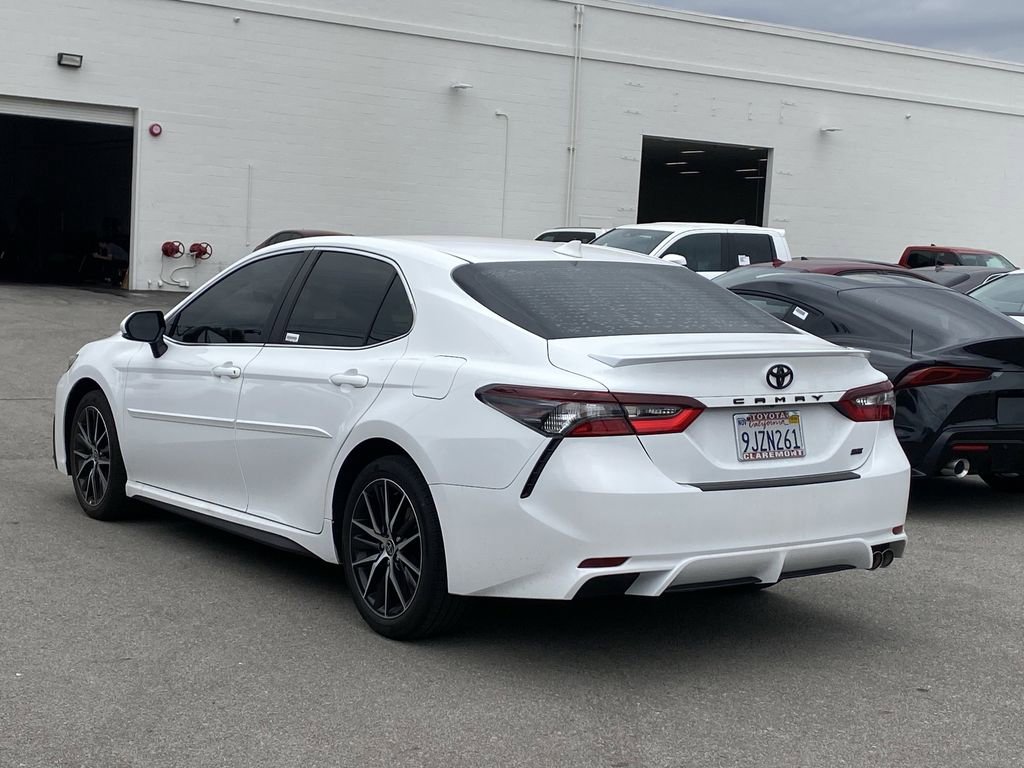 Certified 2024 Toyota Camry SE w/ Blackout Package (TMS) FWD image 4
