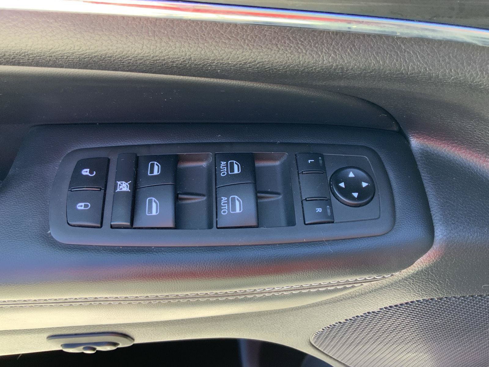 Used 2021 Jeep Grand Cherokee Limited w/ Quick Order Package 28K 80th AWD/4WD image 22
