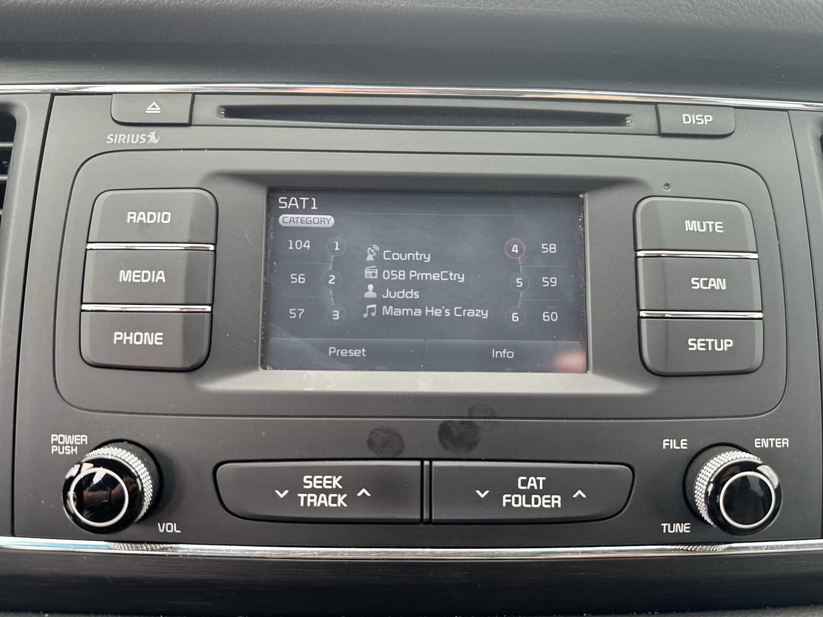 Used 2016 Kia Sedona LX w/ LX Essentials Premium Package FWD image 14