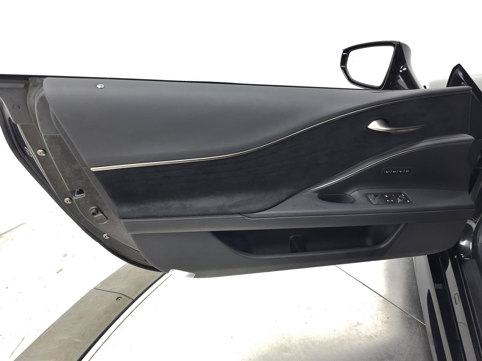 Used 2024 Lexus LC 500 Coupe w/ Bespoke Build Package RWD image 15