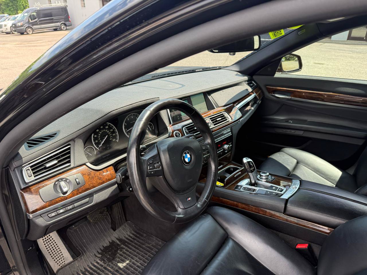 Used 2013 BMW 750Li RWD image 27