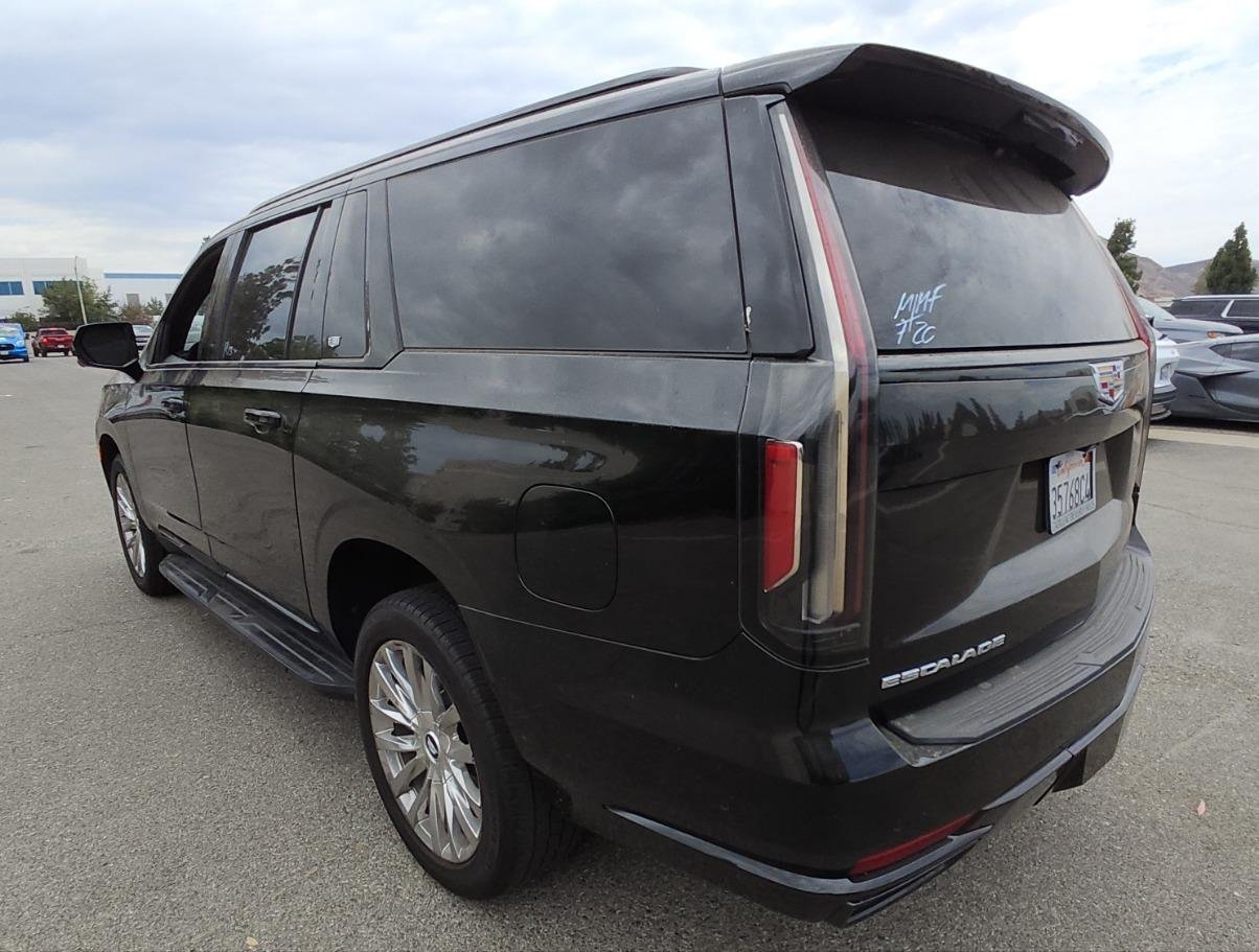 Used 2023 Cadillac Escalade ESV Sport AWD/4WD image 9
