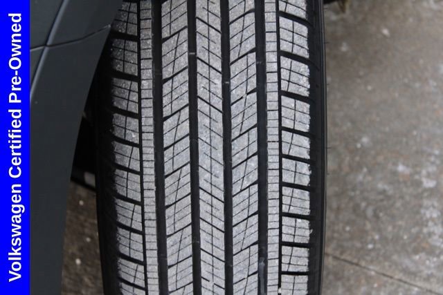 Used 2024 Volkswagen Taos SE image 13