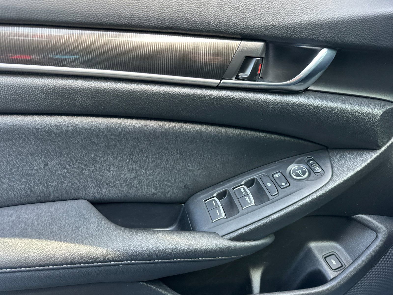 Used 2022 Honda Accord Sport image 10