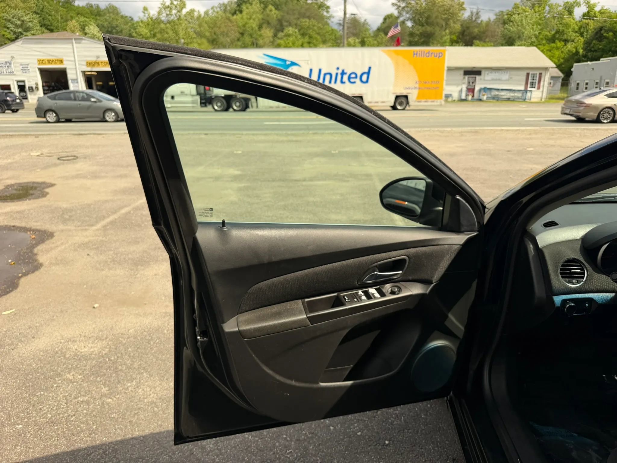 Used 2016 Chevrolet Cruze LT w/ Technology Package FWD image 22