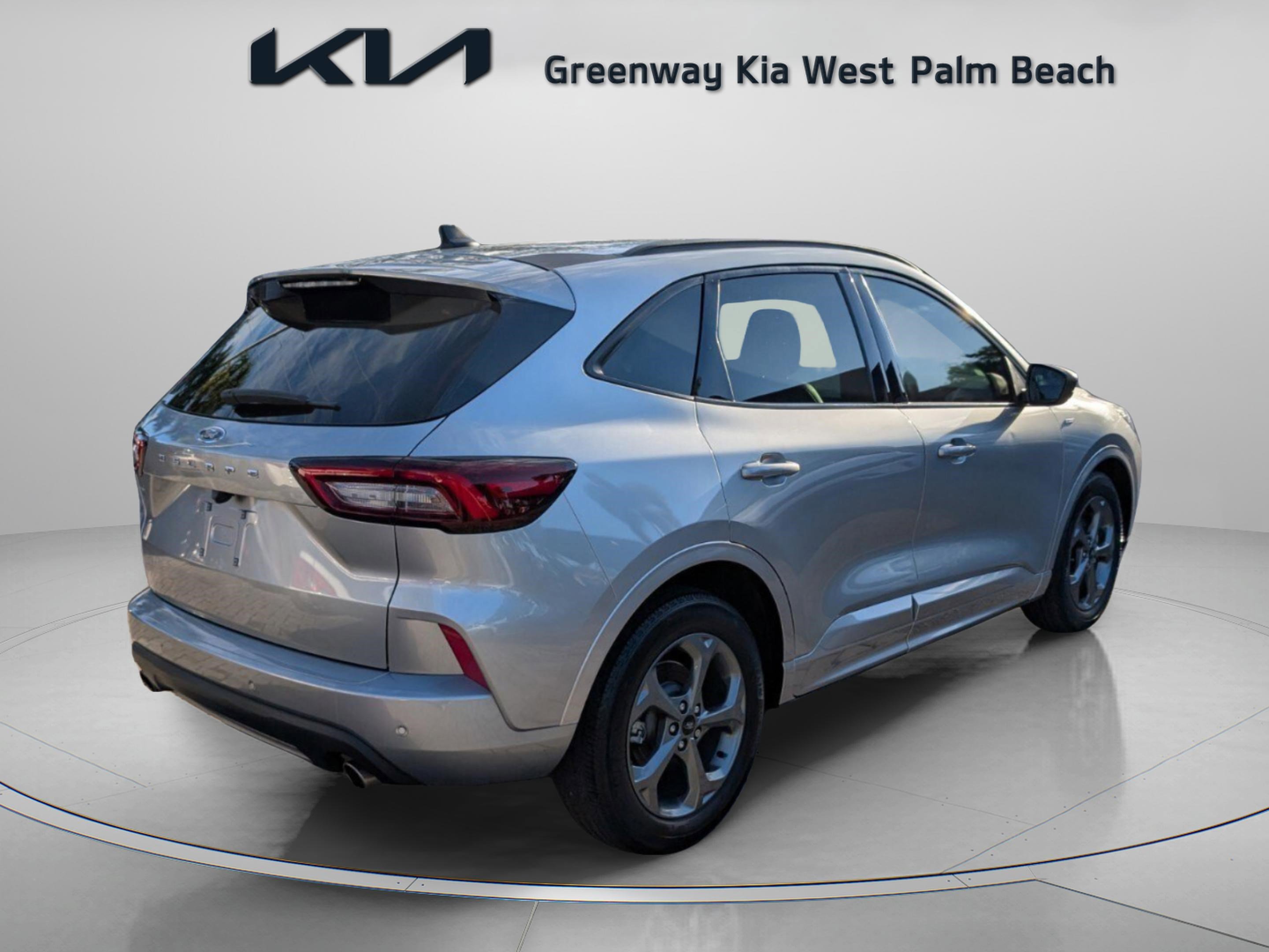 Used 2023 Ford Escape ST-Line w/ Tech Pack #1 image 8