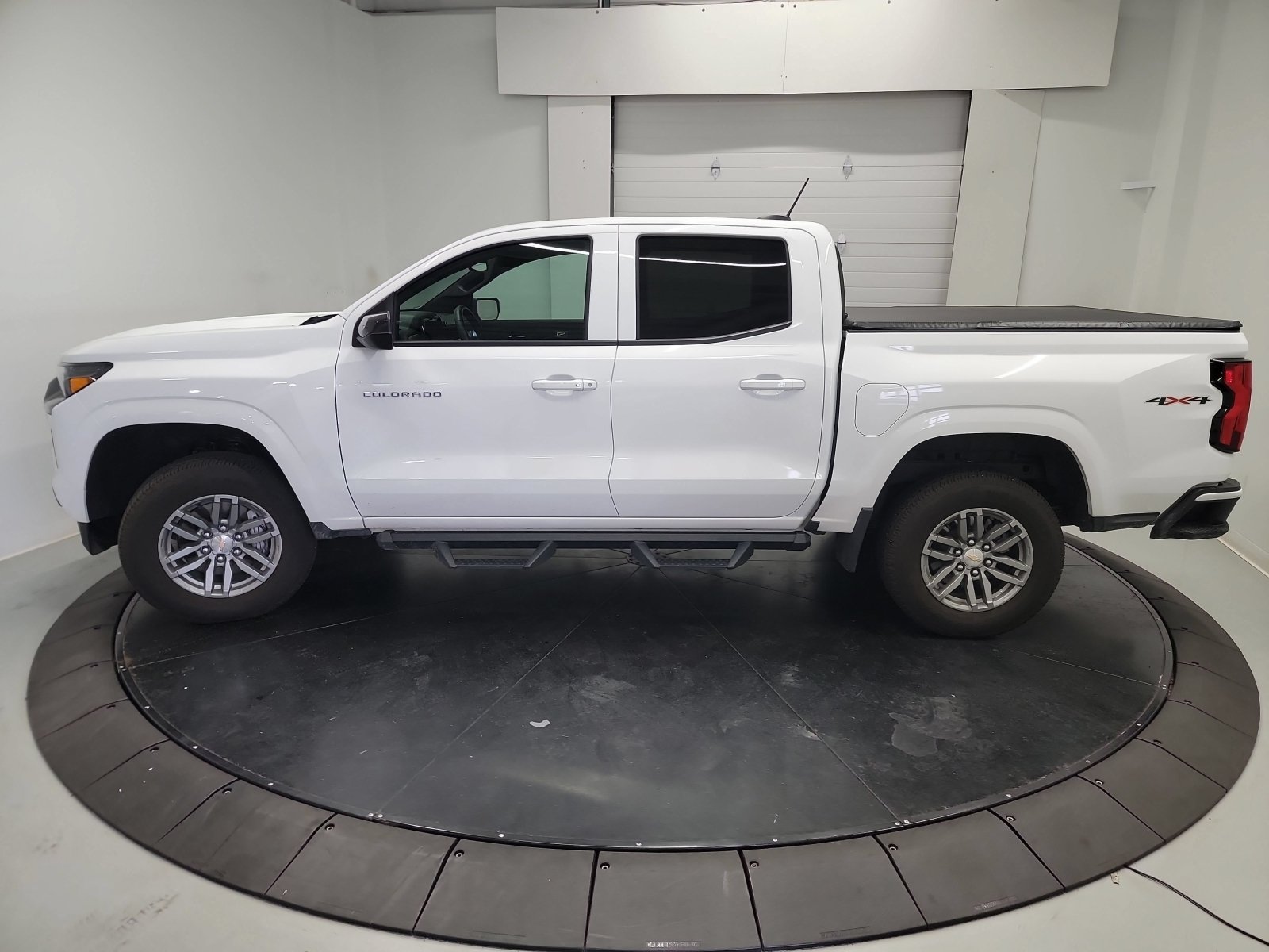 Used 2026 Chevrolet Colorado LT w/ Advanced Trailering Package AWD/4WD image 4