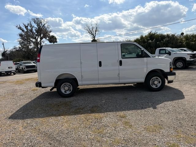 New 2026 Chevrolet Express 3500 w/ Driver Convenience Package RWD image 18