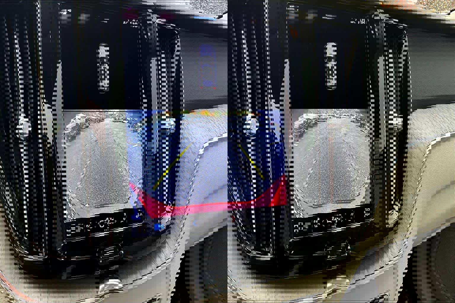 Certified 2023 Volvo XC60 B5 Plus w/ Climate Package image 27