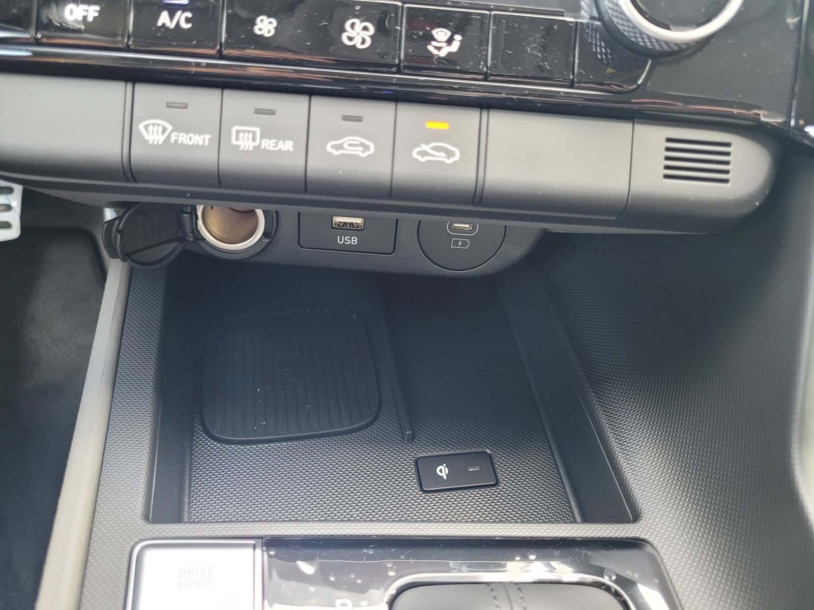 New 2025 Hyundai Elantra SEL image 19