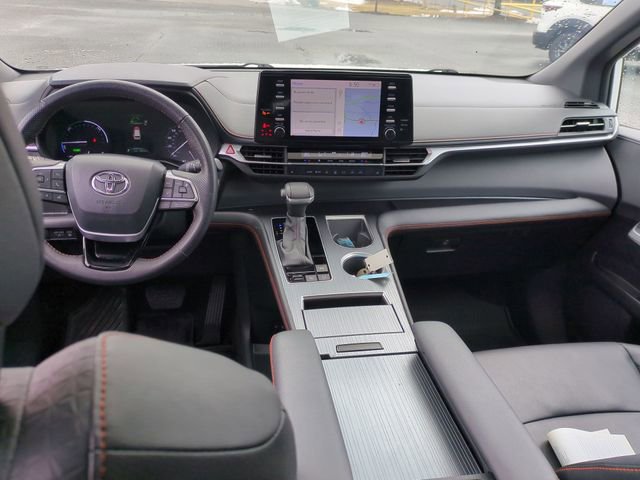 Used 2023 Toyota Sienna XSE image 27