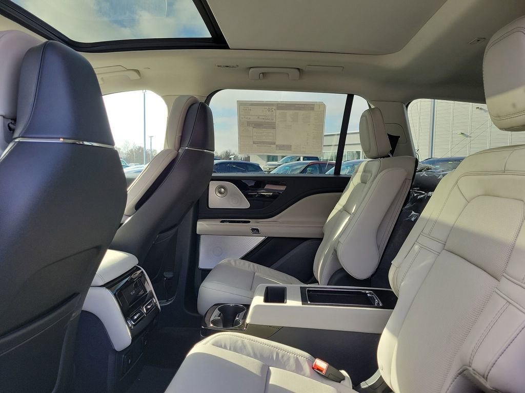 New 2026 Lincoln Aviator Reserve image 13