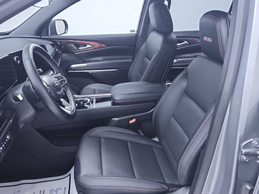 Used 2025 Chevrolet Traverse Z71 AWD/4WD image 11