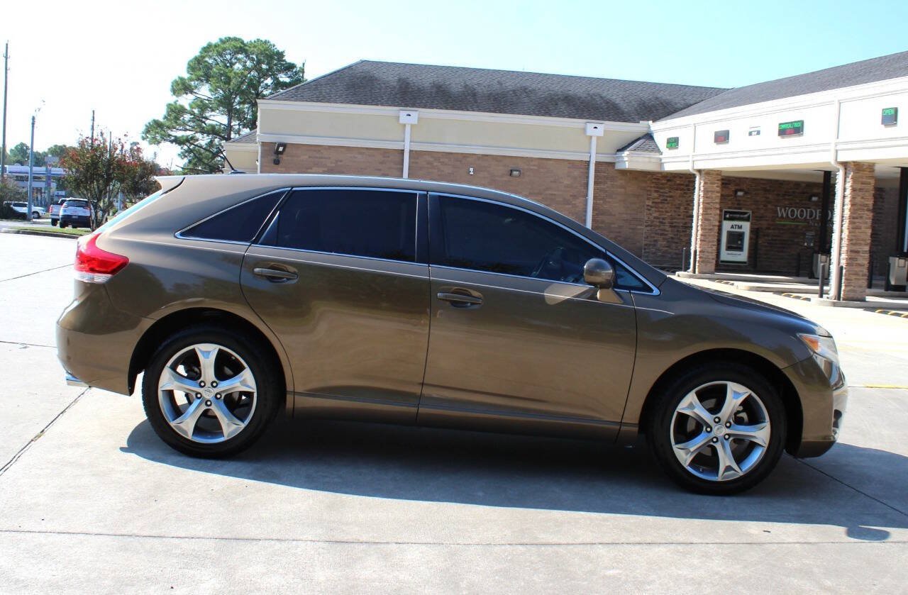 Used 2010 Toyota Venza w/ Security Pkg FWD image 1