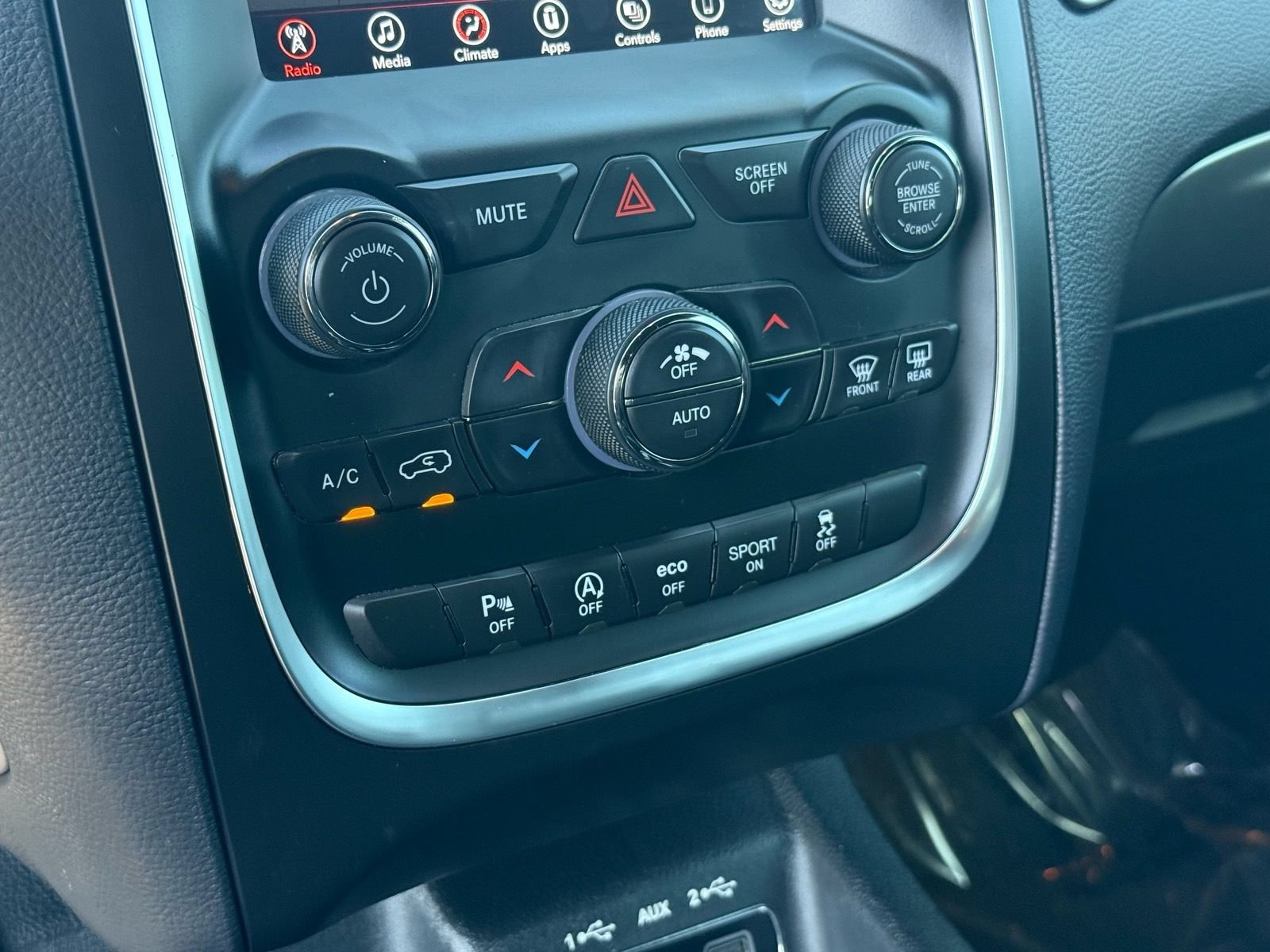 Used 2020 Dodge Durango SXT RWD image 23