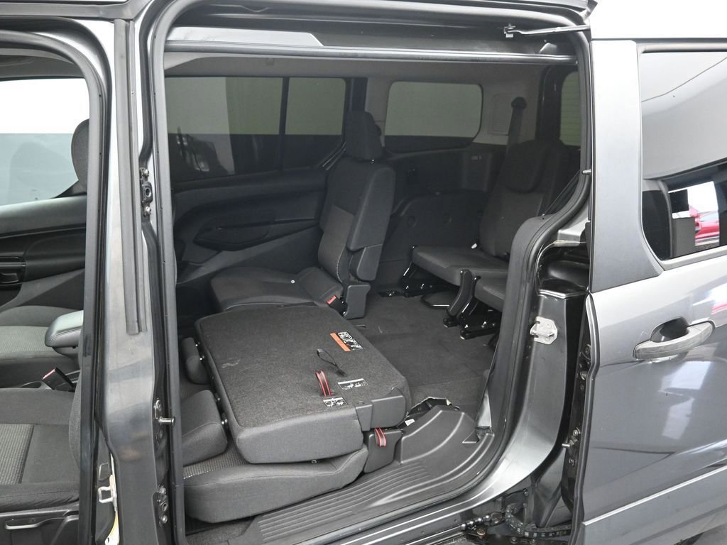 Used 2018 Ford Transit Connect XL image 25