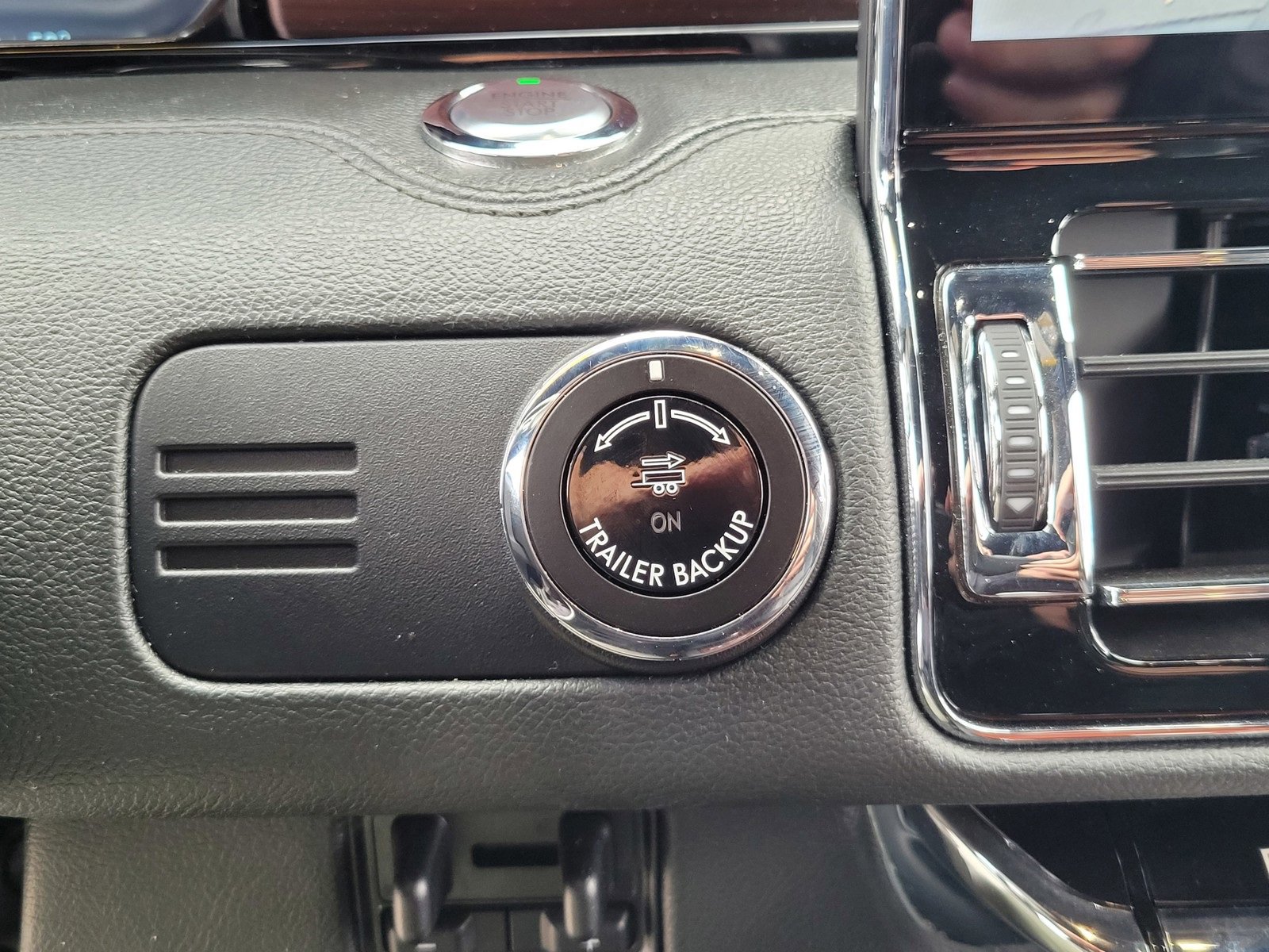 Used 2023 Lincoln Navigator Reserve image 26