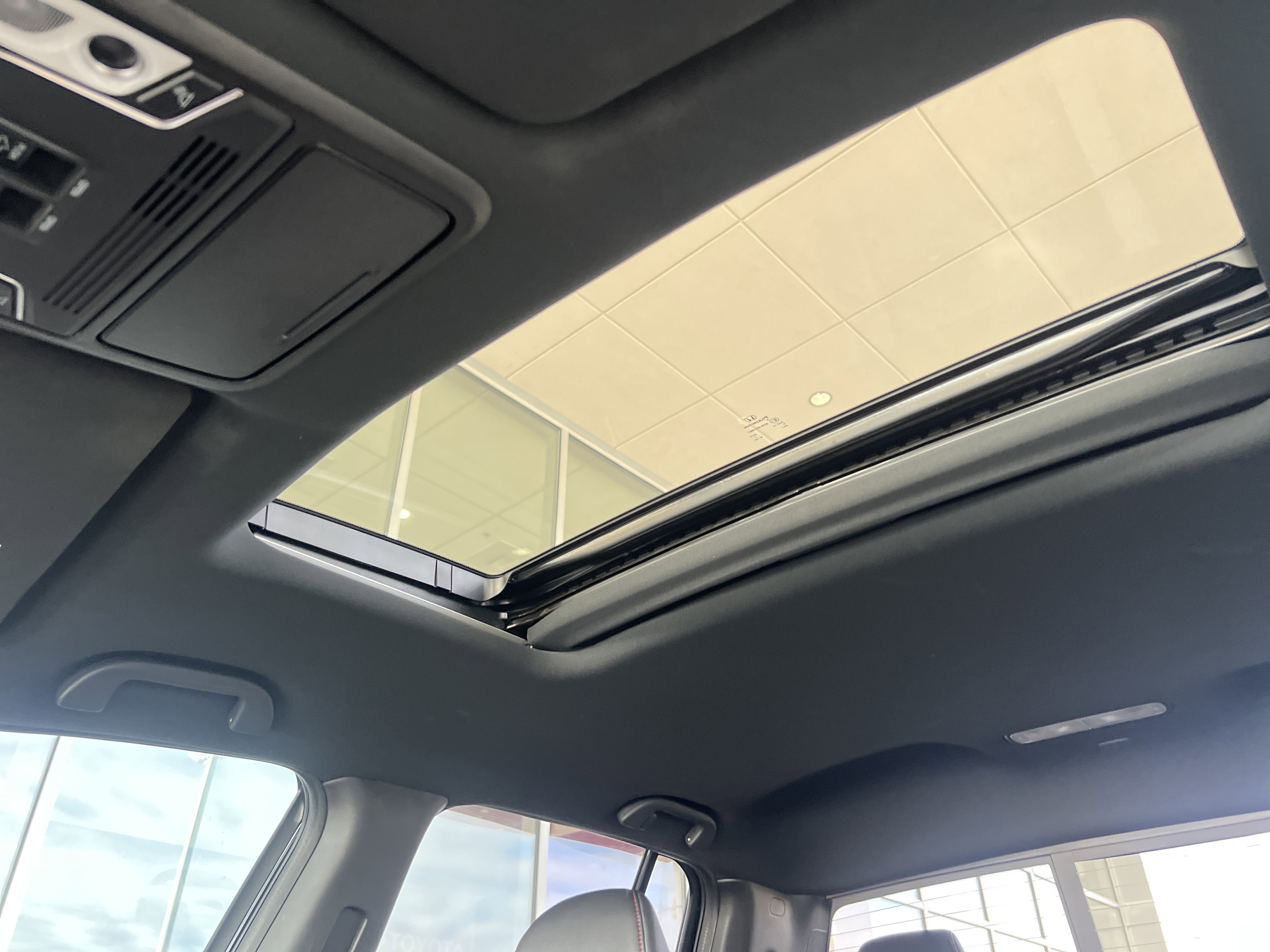 Used 2021 Honda Ridgeline Black Edition image 37