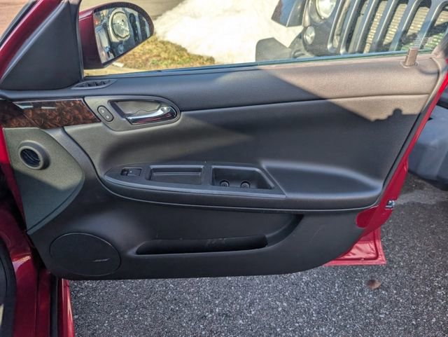 Used 2010 Chevrolet Impala LS image 22