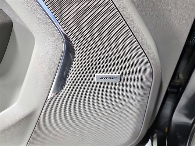 Used 2023 GMC Yukon SLT image 33