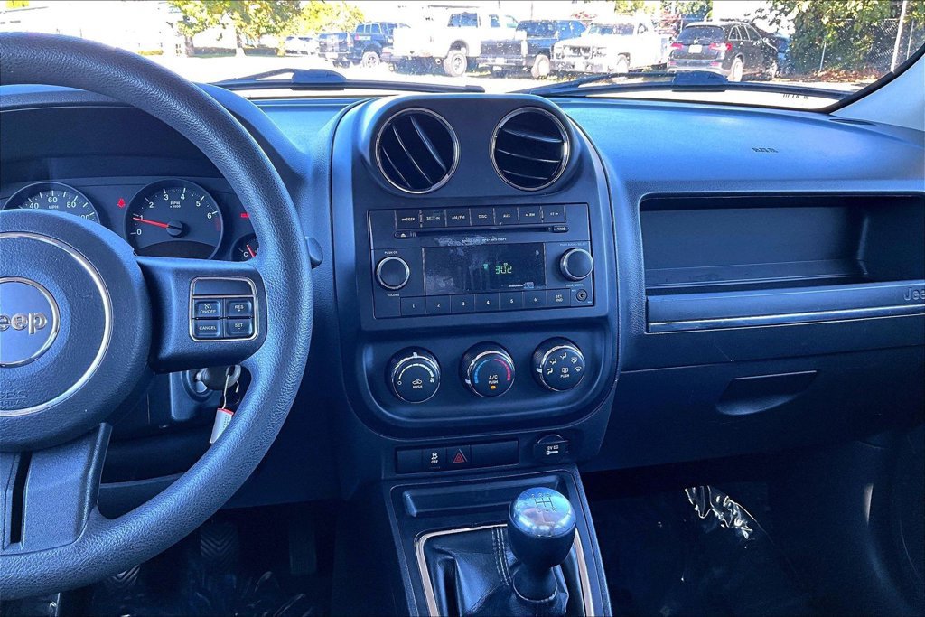Used 2012 Jeep Patriot Sport FWD image 8