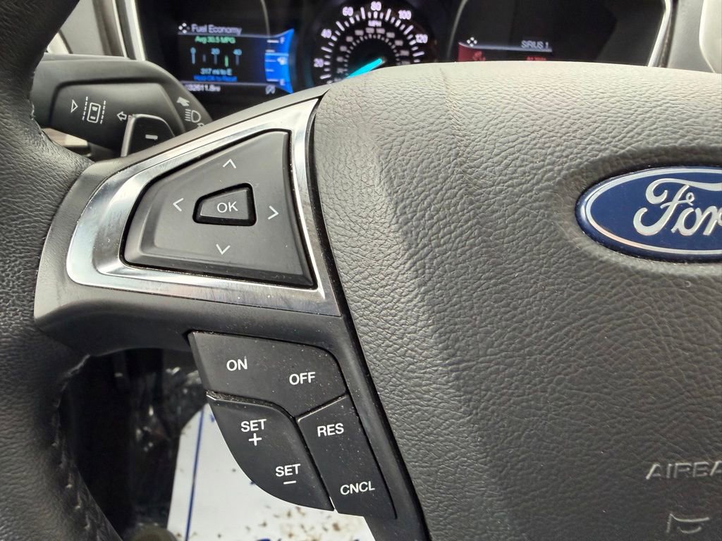 Used 2018 Ford Fusion SE w/ Fusion SE Technology Package FWD image 22