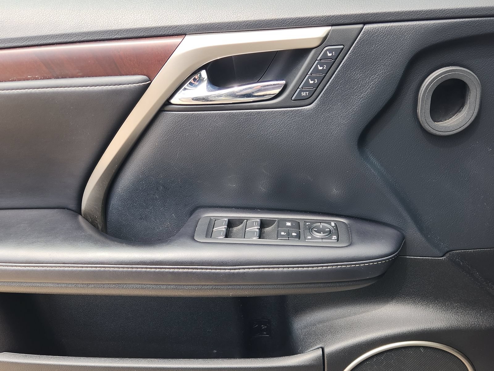 Used 2020 Lexus RX 450h AWD w/ Premium Package image 26