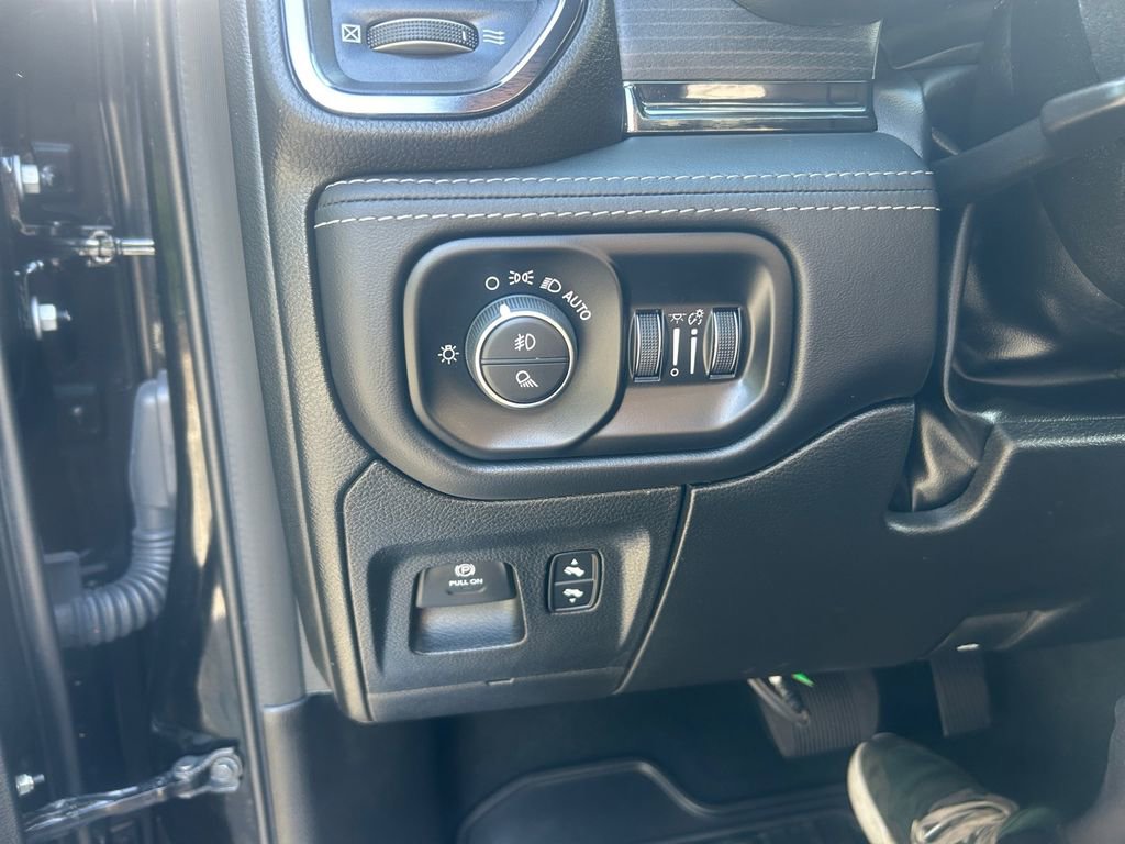 Used 2024 RAM 1500 Limited image 21