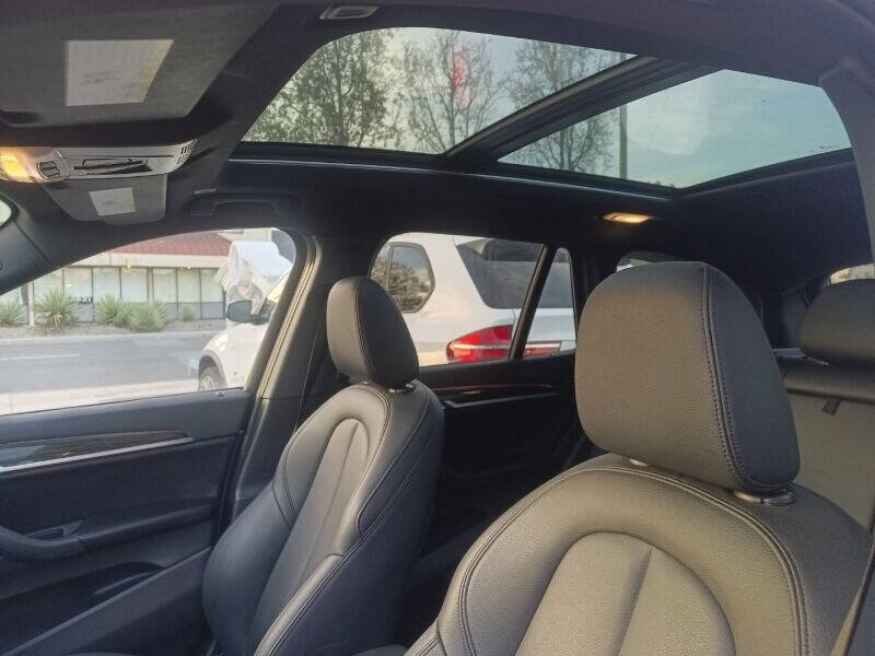 Used 2017 BMW X1 xDrive28i image 10