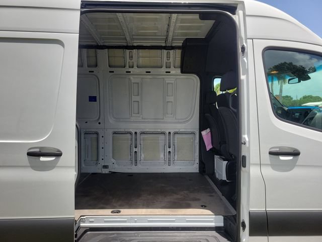 Used 2023 Mercedes-Benz Sprinter 2500 image 11