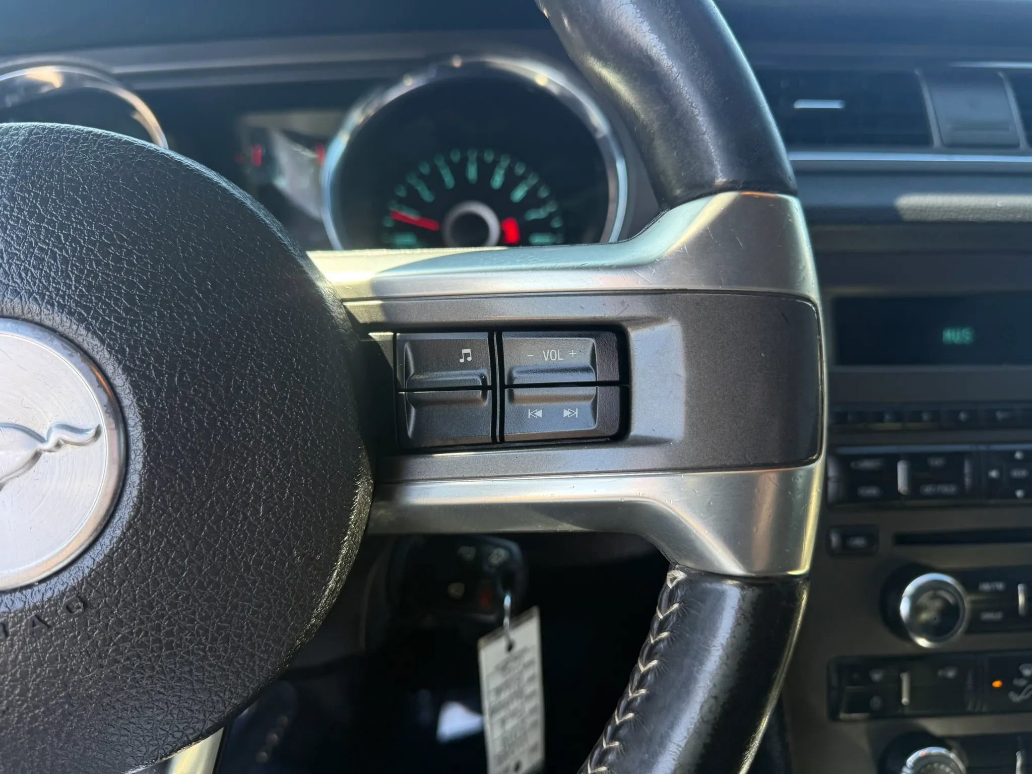 Used 2014 Ford Mustang Coupe RWD image 32