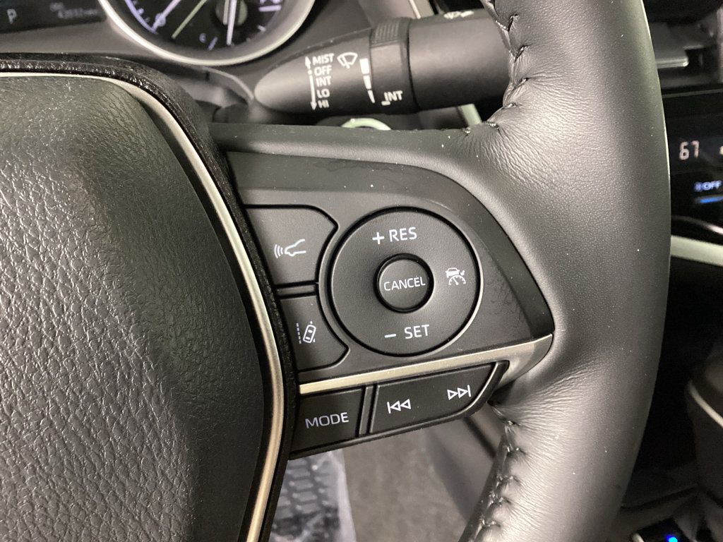 Used 2023 Toyota Camry XLE FWD image 25