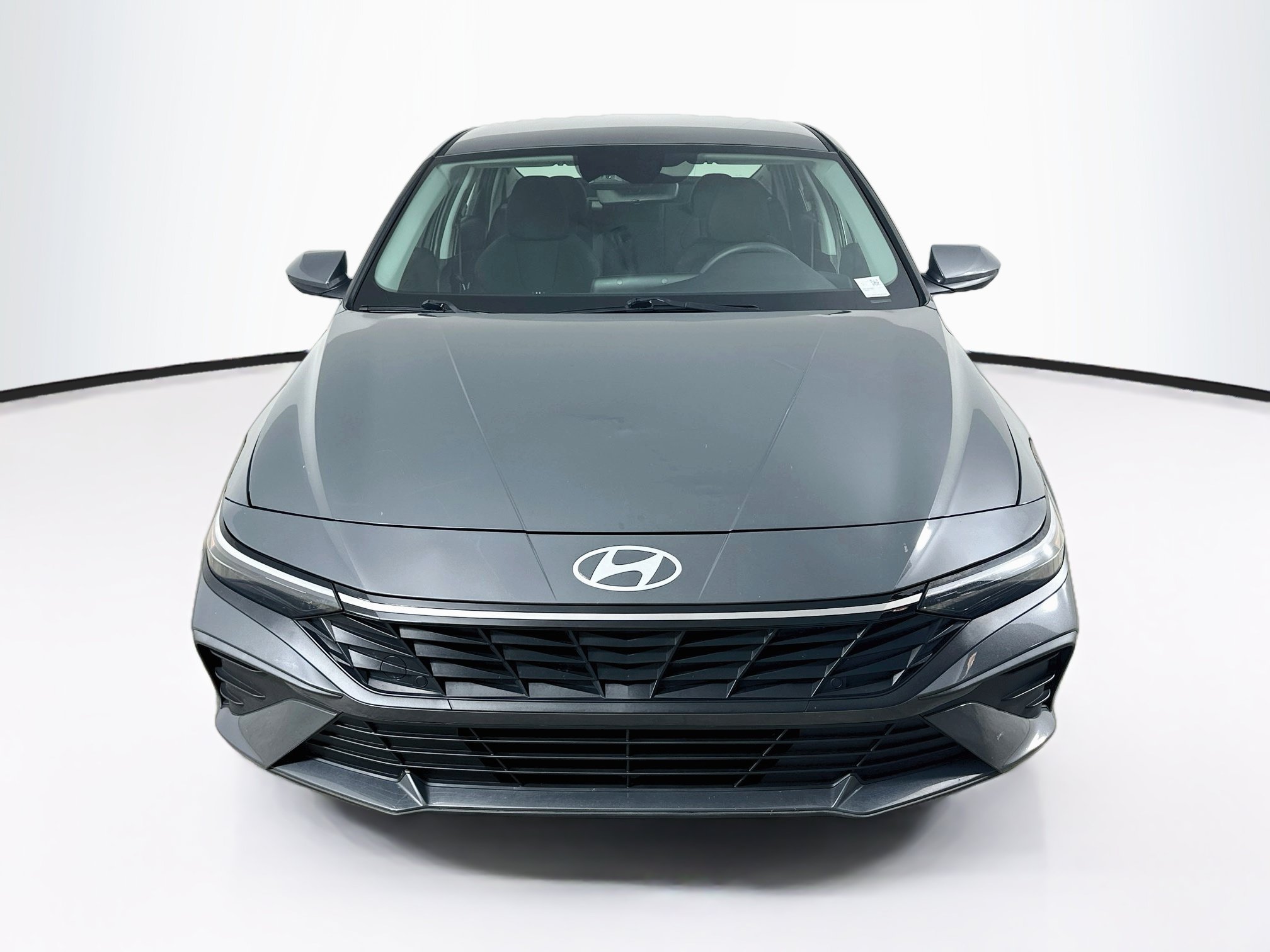 Used 2024 Hyundai Elantra SEL FWD image 2