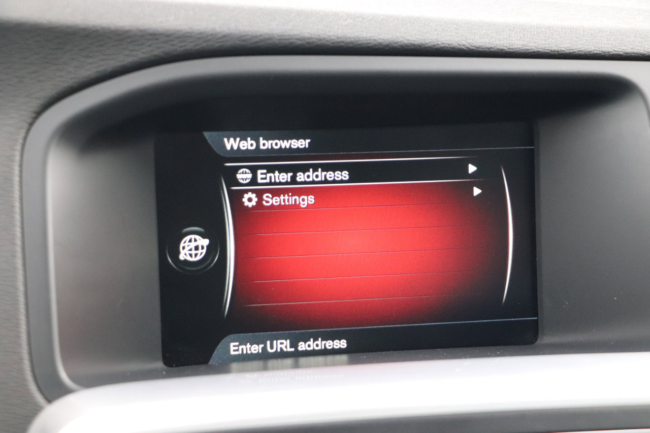 Used 2017 Volvo V60 T5 Cross Country w/ Climate Package image 25