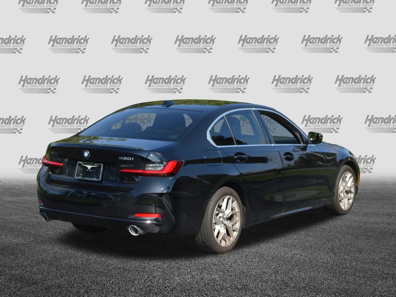 Used 2025 BMW 330i xDrive Sedan w/ Convenience Package AWD/4WD image 10