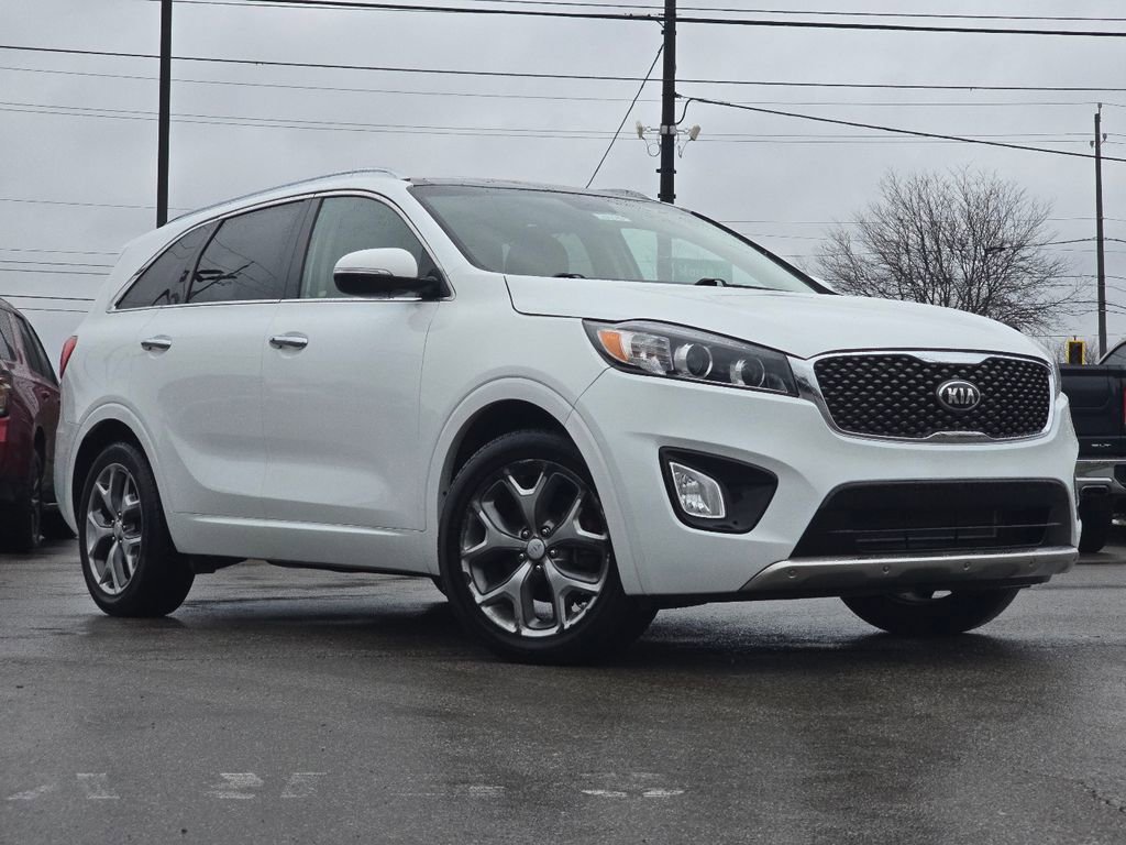 Used 2018 Kia Sorento SX image 2