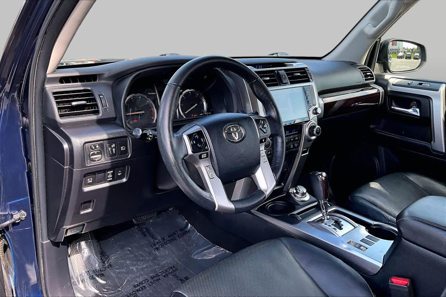 Used 2023 Toyota 4Runner Limited AWD/4WD image 18