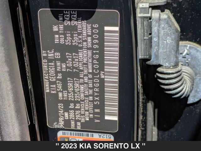 Used 2023 Kia Sorento LX image 32