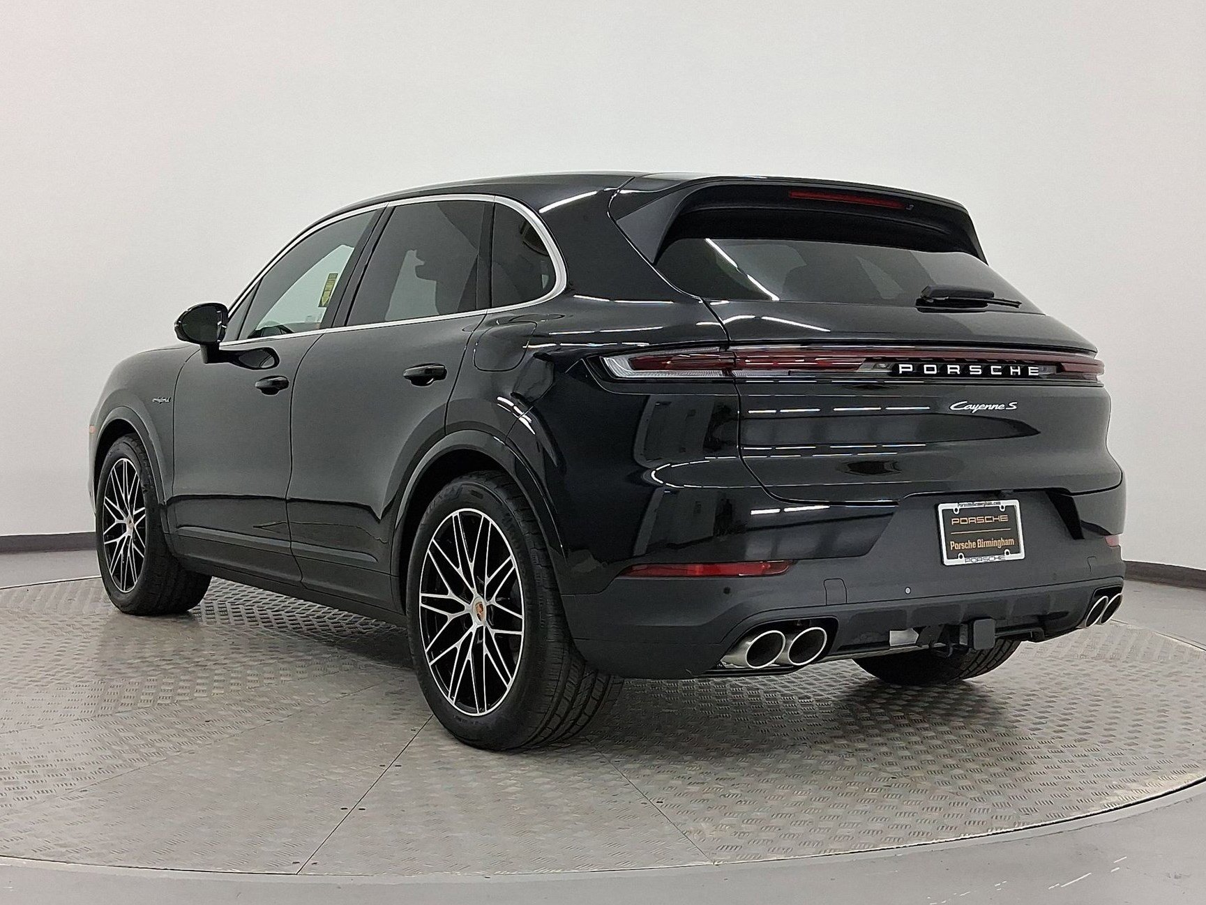 New 2025 Porsche Cayenne S image 3