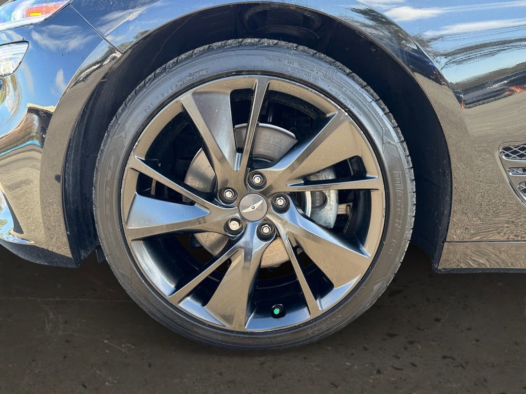 Used 2023 Genesis G70 2.0T w/ Sport Prestige Package image 10