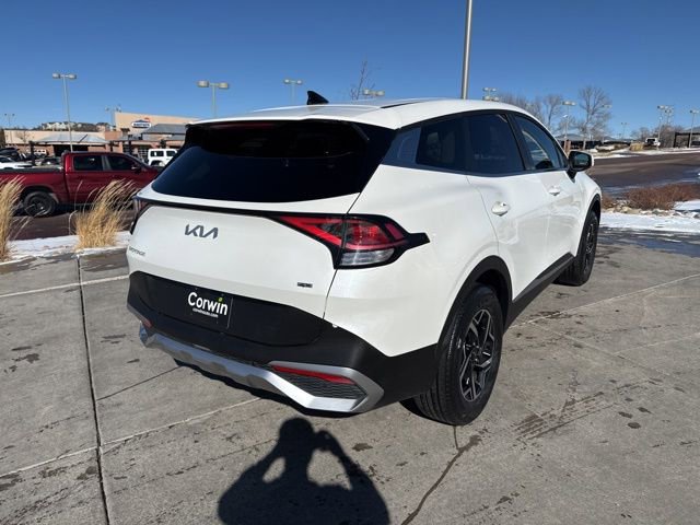 Used 2024 Kia Sportage LX image 9
