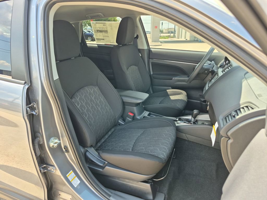 Used 2025 Mitsubishi Outlander Sport ES AWD/4WD image 24