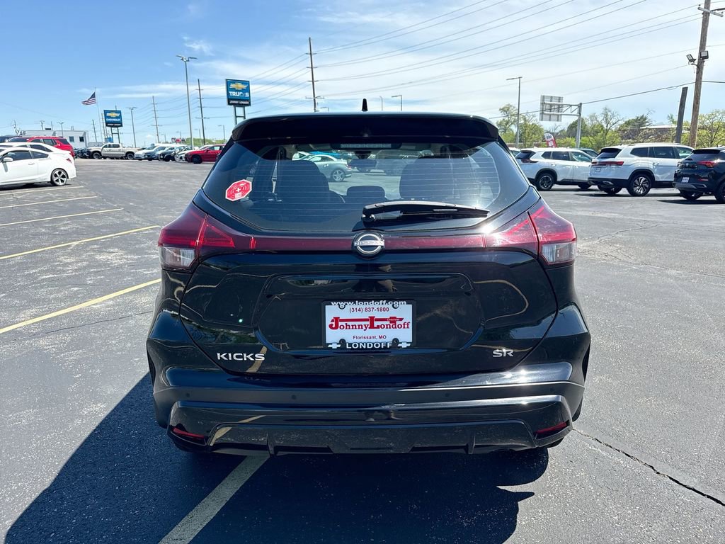 Used 2023 Nissan Kicks SR w/ Interior Electronics Package FWD image 22